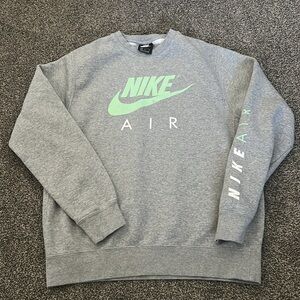 Nike Air Crew Neck Sweatshirt Size Medium